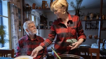 Vánoční přípravy u Petra Pavla: Generál se sladil s manželkou a vyrazili na chalupu