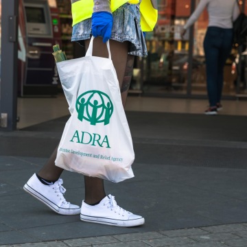 Potravinová pomoc pro matky samoživitelky z Klatovska