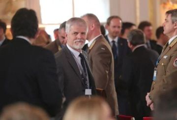 Francouzský velitel o operaci s Pavlem. Jak Češi a Slováci zachránili 53 vojáků?