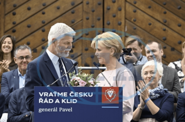 Pavel potvrdil kandidaturu na prezidenta a zahájil volební kampaň