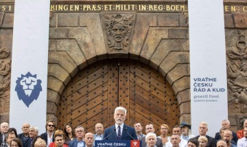 Mám 55 tisíc podpisů, oznámil kandidát na prezidenta Pavel